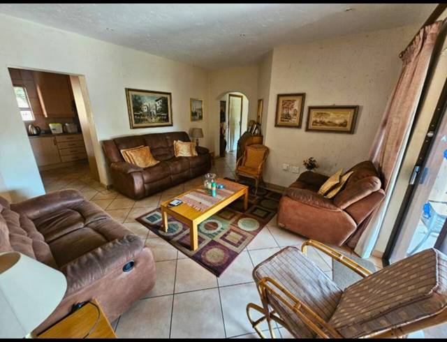 3 BEDROOM PROPERTY TO RENT IN GLEN MARAIS